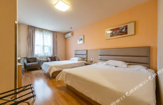 銀座佳驛酒店（滕州火車站大潤發店）