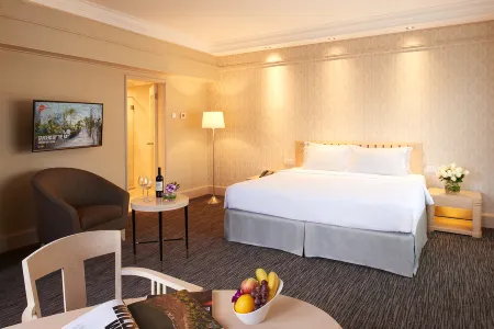 York Hotel Отели рядом с достопримечательностью «E-Waves Fishbyte Pte Ltd»