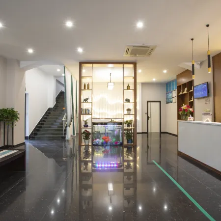 Fairyland Hotel Mile