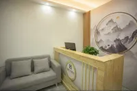 Manshiguang Light Luxury Art Hotel (Songya Lake South Subway Station)