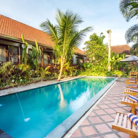 Meruhdani Boutique Hotel Ubud Отели рядом с достопримечательностью «Храм Сарасвати»