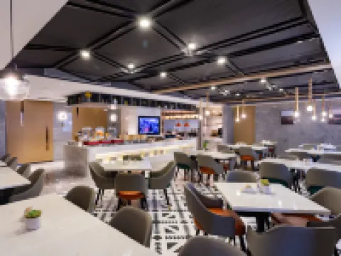 Atour Hotel Binhe West Road Peacock River Landscape Belt Korla Hotels in Korla