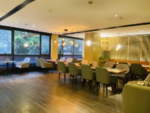 Paco Hotel (Guangzhou Beijing Road Metro Station)