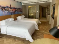 Vienna Hotel (Yingtan Yujiang Railway Station) Hotels near Yujiang Gymnasium (East Gate)