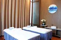 Wyndham Grand Plaza Royale Zhaotong - Parkering