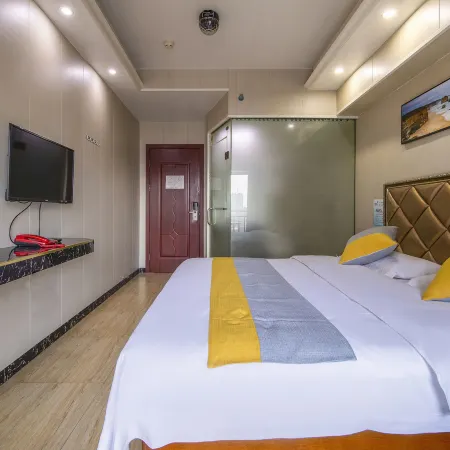 Xingchen Hotel (Changde Happy City Railway Station)