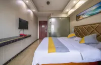 Star Hotel (Changde Herui Happy City Railway Station Branch)