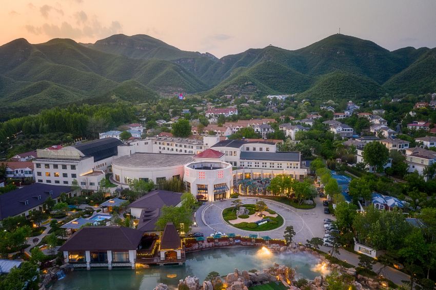 Beijing Placid Lake Resort Hotel