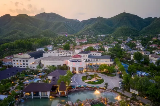 Beijing Placid Lake Resort Hotel