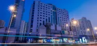 Homeinn Plus Hotel (Shanghai Changshou Road Yaxin Plaza Subway Station) Hotels in Changshou Road Geschäftsviertel
