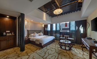 Shaoxing Taimen Homestay (Lu Xun Hometown Cangqiao Straight Street Shop)