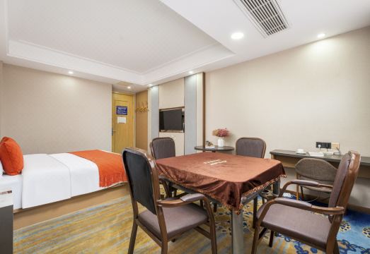 블루 다이아몬드 호텔의 간단한 침실