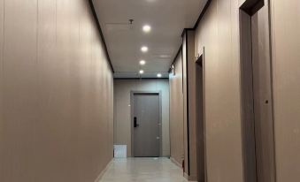 Shanghai Cailutong Hotel