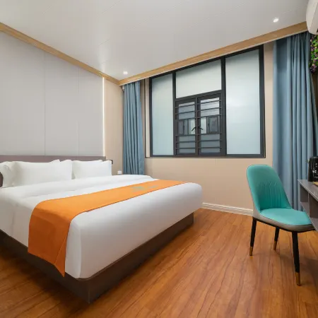 City First Station Smart Homestay (Fengshan Public Security Bureau Traffic Police Brigade)