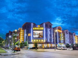 Yunqi Smart Hotel (Xingyi Menglecheng Jushan Square)