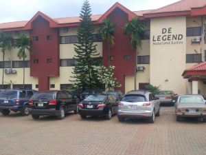 De-Legend Hotels & Suites