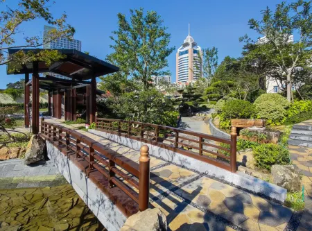 Qingdao Yihai Garden Hotel (May Fourth Square)