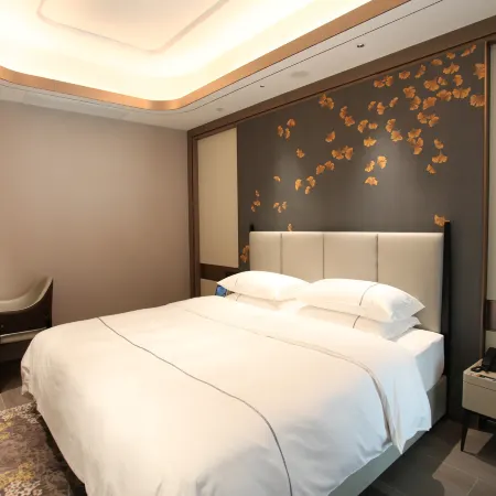 Xinyang Maojian Hotel
