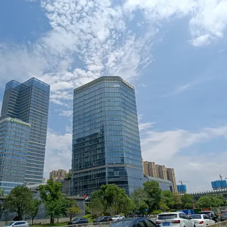 Impression MK Light Luxury Boutique Stay (Fuzhou East Second Ring Taihe Plaza Zhuyu Subway Station)