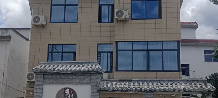 Trunk House Hotels in Jiande