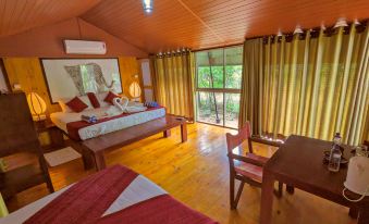 Yala Hotel Lion -Air Conditioned High Luxury Safari Camp