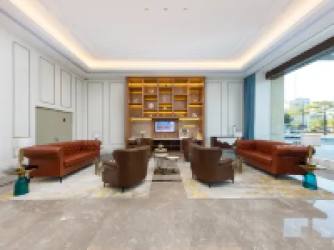 Vienna International Hotel (Guangdong Luoding Xicheng Duhui) Hotel di Luoding