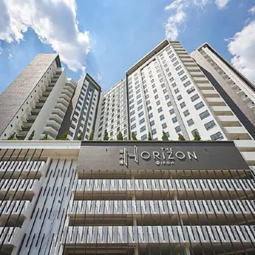 The Horizon Ipoh Dual L12 by Grab A Stay