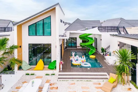 58/20 Pool Villa Отели рядом с достопримечательностью «Suwanmas Mongkol Temple»