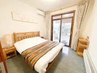 Rongya Lanting Homestay Hotels in Chongzhou