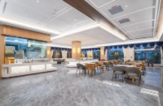 Luyuan International Hotel ( Alugudong Scenic Spot)