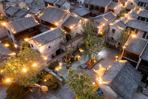 Sansheng Courtyard-Style Hotel (Datong Ancient City Huayan Monastery)