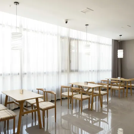 QinYuan Hotel