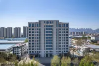 Elong Hotel (Qingdao West Coast Branch) Hotels near Zhuozhuo Store