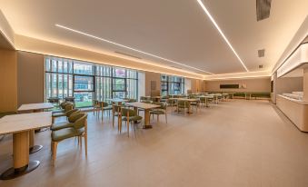 JI Hotel (Guiyang Huaguoyuan Baigong Art Center)