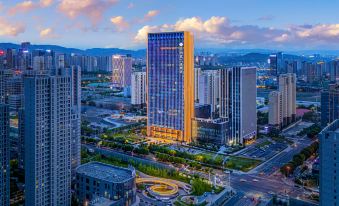 Hotel George Morandi (Urumqi Tianshan International Airport High-speed Railway Station)
