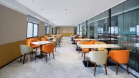 Elong Me Anlai Hotel（Wanda Plaza, Wangfujing Shopping Center, Bazhong City） - พร้อมอาหารเช้า