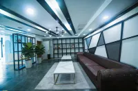 Luoke Sea Hotel (Polar Ocean World Stone Old Man Seawater Bathing Beach)