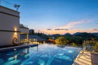 Lichuan Zhuangyuan Mountain Residence Resort Hotel - Pools