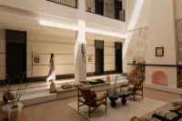 Dunhuang Nasha Mountain · Waterscape Homestay (Mingsha Mountain & Crescent Spring Scenic Area)
