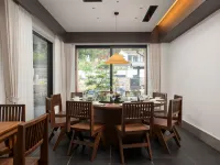 Jiuhua Mountain · Jingyue Serene (Roushen Baodian Branch) فنادق في تشينغيانغ