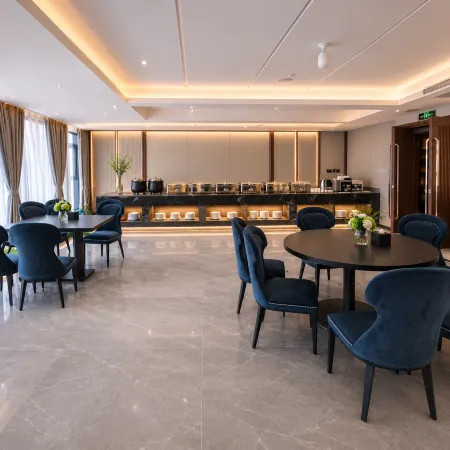 Yinji Seaview Hotel (Yuhuan Kanmen Housha)