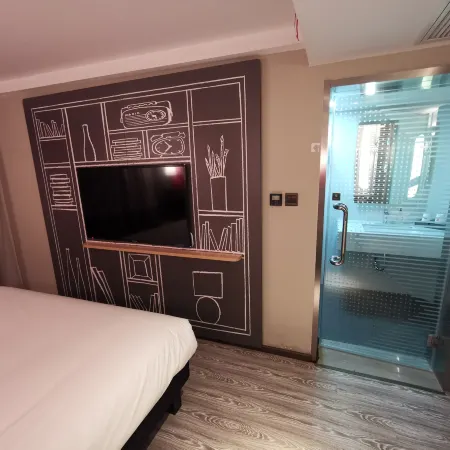 Ibis Hotel (Tianjin Railway Station North Square)
