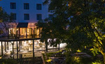 Hailuogou Yixiyun Homestay (Moxi Ancient Town Branch)