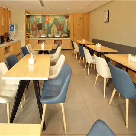 HanTing Hotel (Fushun Railway Station)