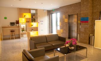 Hi Inn Hotel (Kunshan Hongji Plaza Shunfan North Road Subway Station)