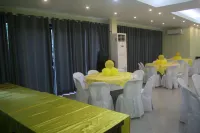 Answer Hotel - พร้อมอาหารเช้า