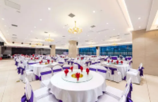 Echarm Hotel (Guigang Pingnan Central Square)