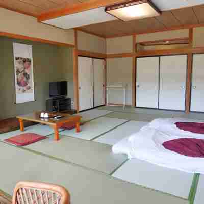 ホテル 美富士 Rooms