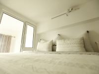 长春呖呖的清音LOFT公寓 - 波西米亚投影loft大床房