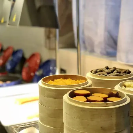 R ROYALSS HOTEL(Urumqi Cancer Hospital Xiaoxigou Subway Station Branch)